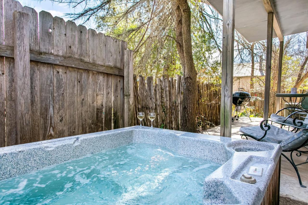 Adams Travis - 1B1Ba, Pet Friendly With Fee, Walk To Main Villa Fredericksburg Exteriör bild