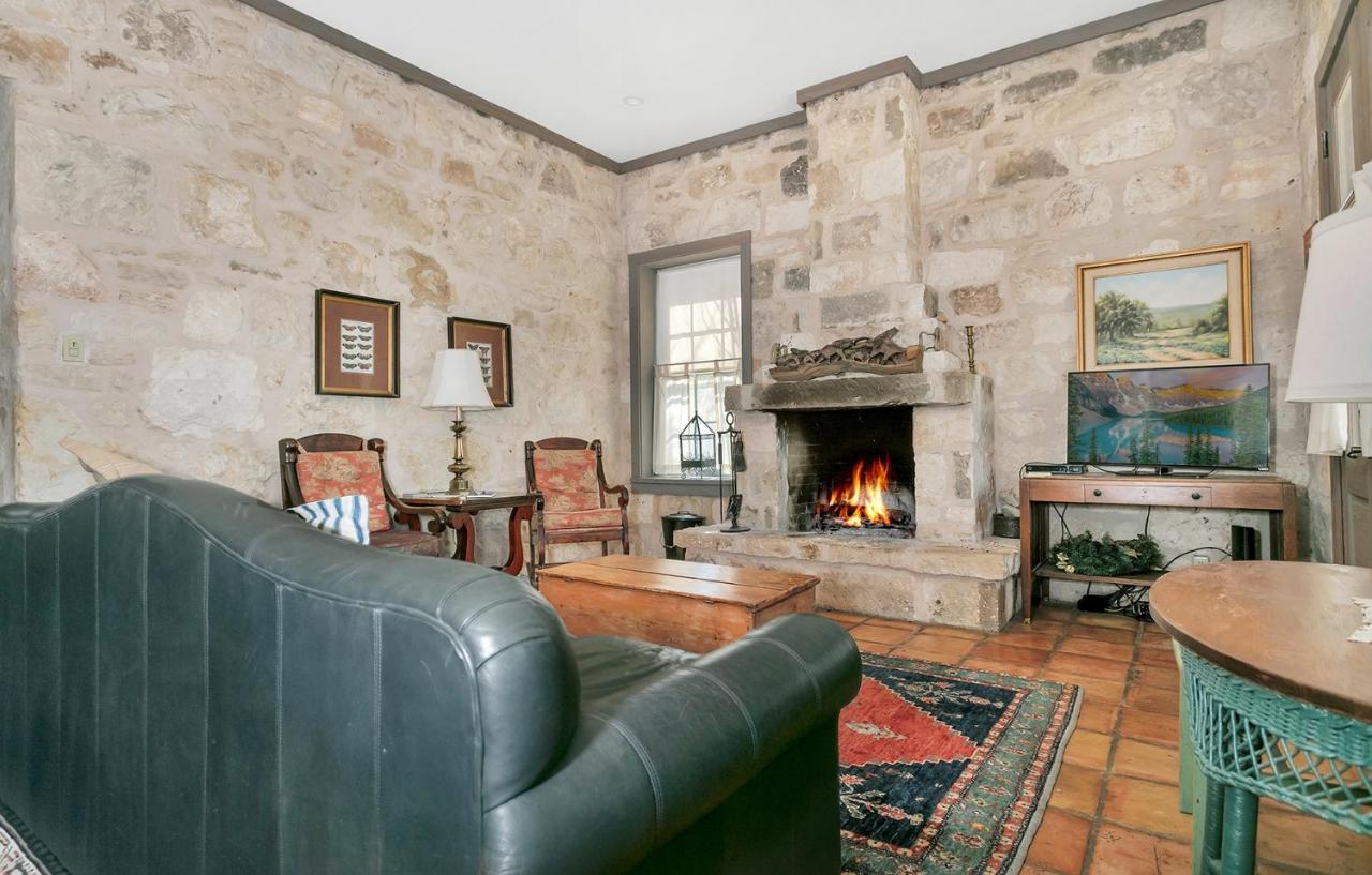 Adams Travis - 1B1Ba, Pet Friendly With Fee, Walk To Main Villa Fredericksburg Exteriör bild